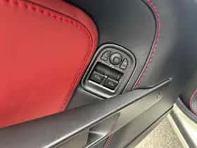 Aston Martin Vantage thumbnail 12