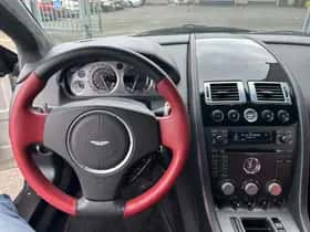 Aston Martin Vantage thumbnail 32
