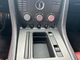 Aston Martin Vantage thumbnail 36