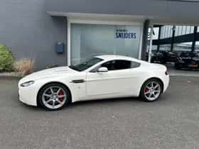 Aston Martin Vantage thumbnail 5