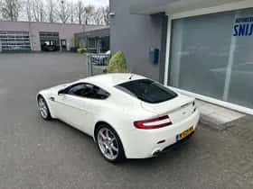 Aston Martin Vantage thumbnail 8