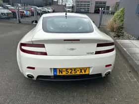 Aston Martin Vantage thumbnail 9