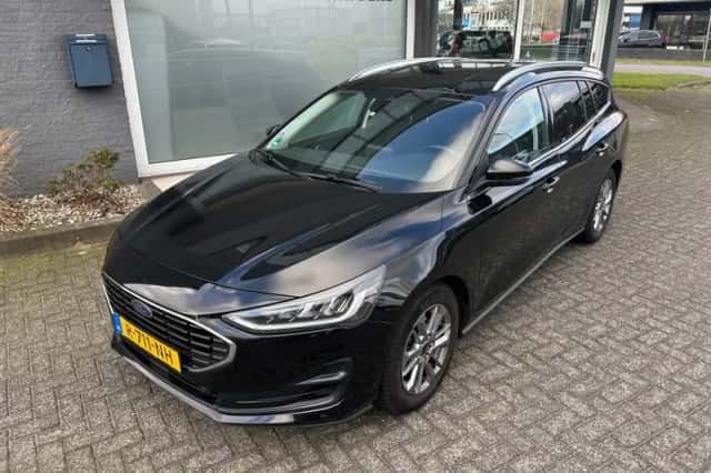 Ford Focus (2022) thumbnail 2
