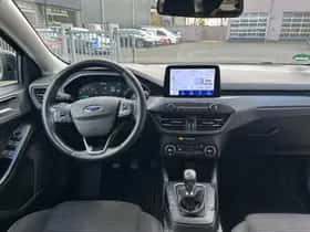 Ford Focus thumbnail 12