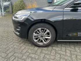Ford Focus thumbnail 4