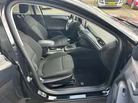 Ford Focus thumbnail 10