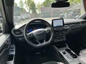 Ford Kuga (2022) thumbnail 15