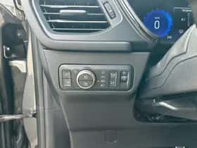 Ford Kuga (2022) thumbnail 21