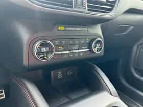 Ford Kuga (2022) thumbnail 27