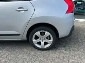 Peugeot 3008 thumbnail 5