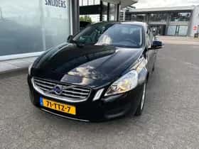 Volvo S60 (2012) thumbnail 2