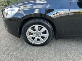 Volvo S60 (2012) thumbnail 5