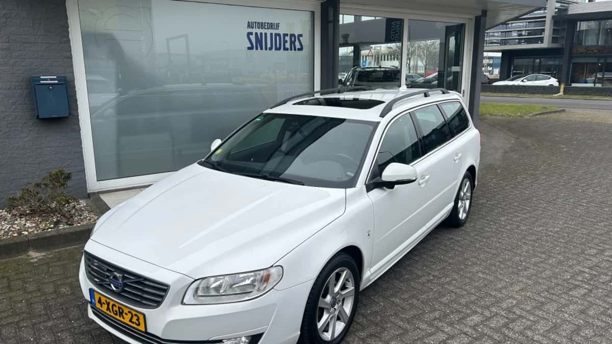 Volvo V70 — foto 1