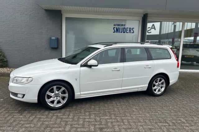 Volvo V70 (2014) thumbnail 3