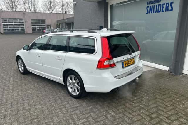 Volvo V70 (2014) thumbnail 5
