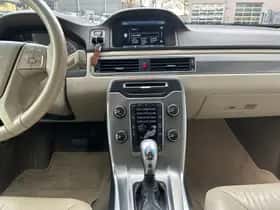 Volvo V70 thumbnail 16