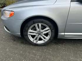 Volvo V70 thumbnail 4