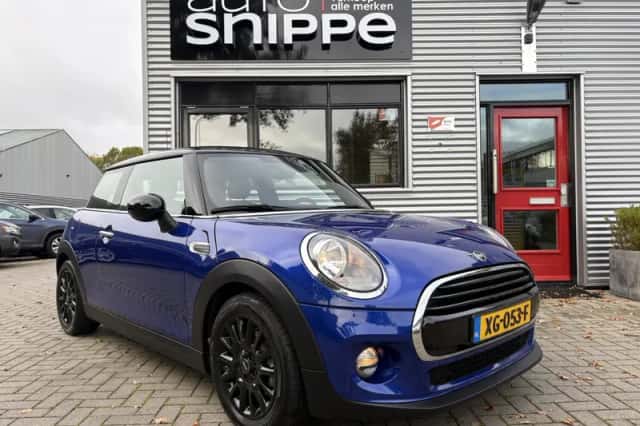 MINI Cooper (2019) thumbnail 2