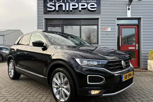 Volkswagen T-Roc (2018) thumbnail 2
