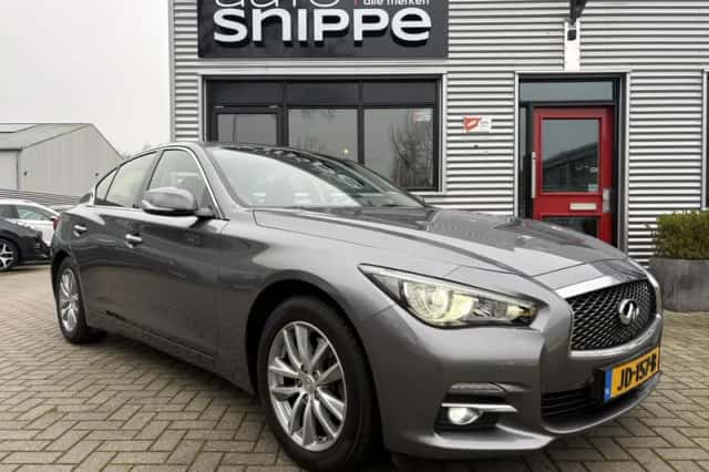 Infiniti Q50 (2016) thumbnail 2