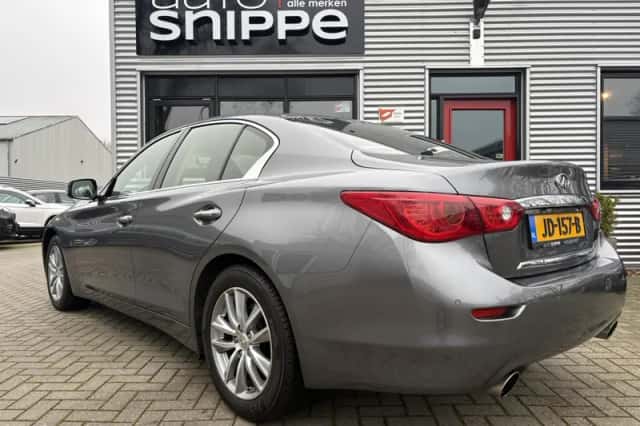 Infiniti Q50 (2016) thumbnail 3