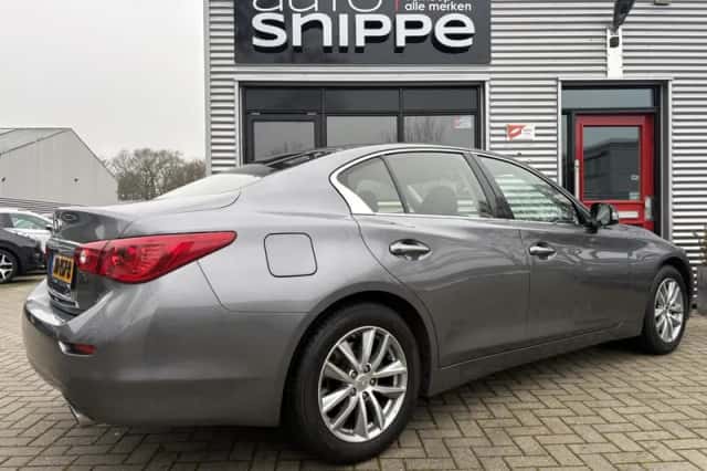 Infiniti Q50 (2016) thumbnail 4