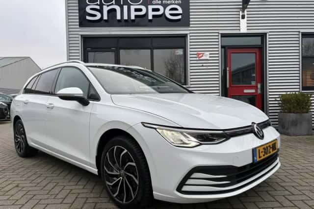 Volkswagen Golf (2021) thumbnail 2