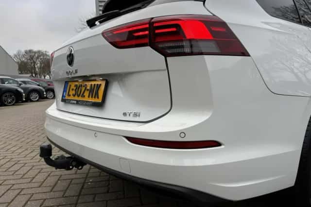 Volkswagen Golf (2021) thumbnail 5