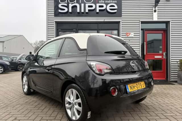 Opel Adam (2016) thumbnail 3