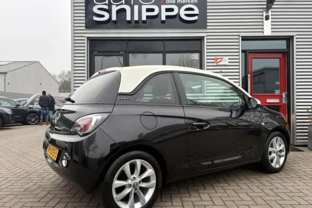 Opel Adam (2016) thumbnail 4