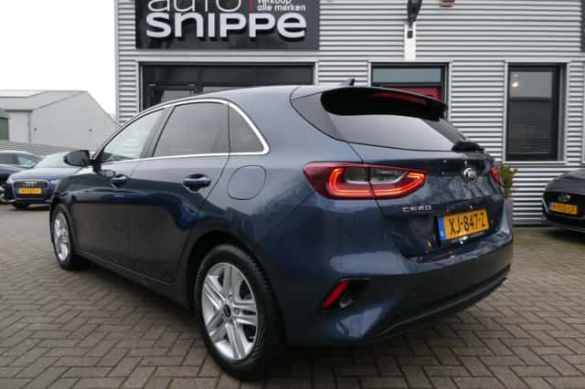 Kia Ceed (2019) thumbnail 3