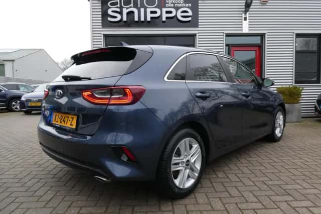Kia Ceed (2019) thumbnail 4