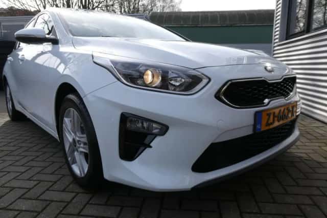 Kia Ceed (2019) thumbnail 5