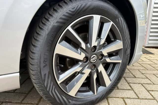 Nissan Micra (2018) thumbnail 6