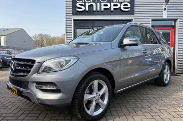 Mercedes-Benz ML-Klasse (2012) thumbnail 1