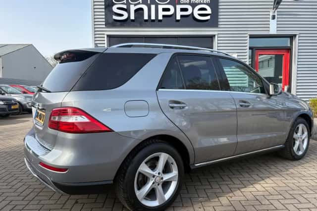 Mercedes-Benz ML-Klasse (2012) thumbnail 4