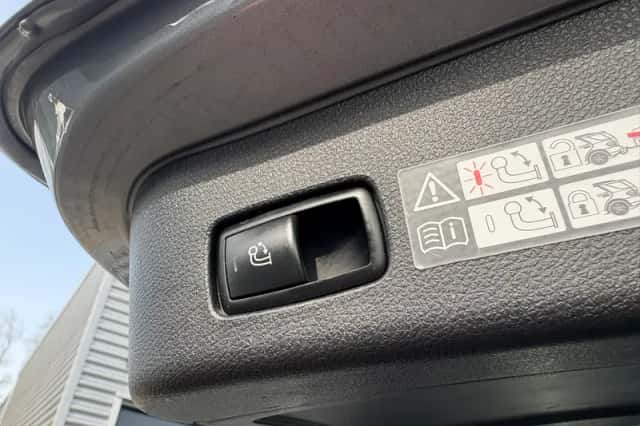 Mercedes-Benz ML-Klasse (2012) thumbnail 5
