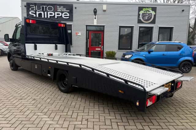 Mercedes-Benz Sprinter (2024) thumbnail 3