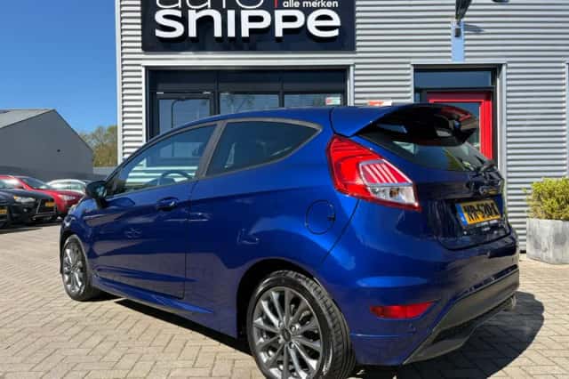 Ford Fiesta (2017) thumbnail 3