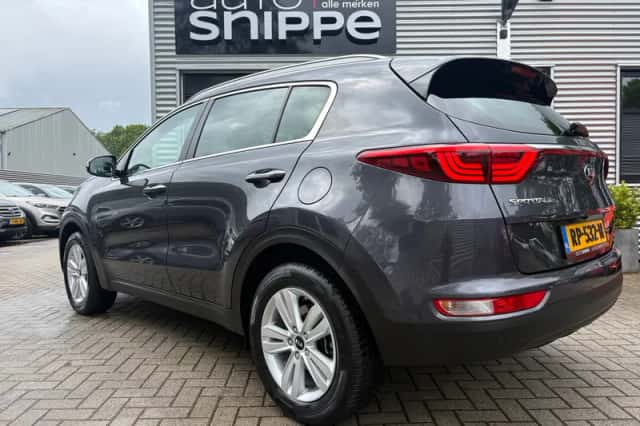 Kia Sportage (2018) thumbnail 3