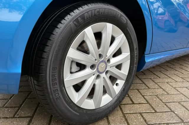 Mercedes-Benz A-Klasse (2013) thumbnail 6