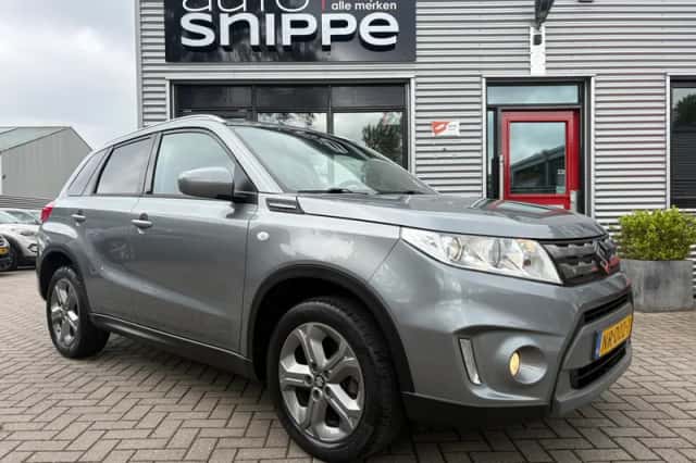 Suzuki Vitara (2017) thumbnail 2