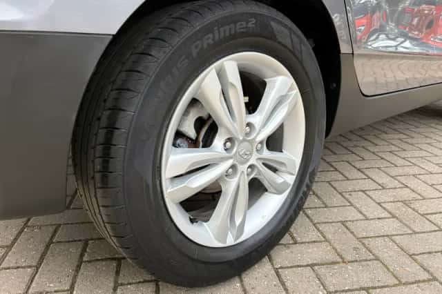 Hyundai ix35 (2012) thumbnail 4