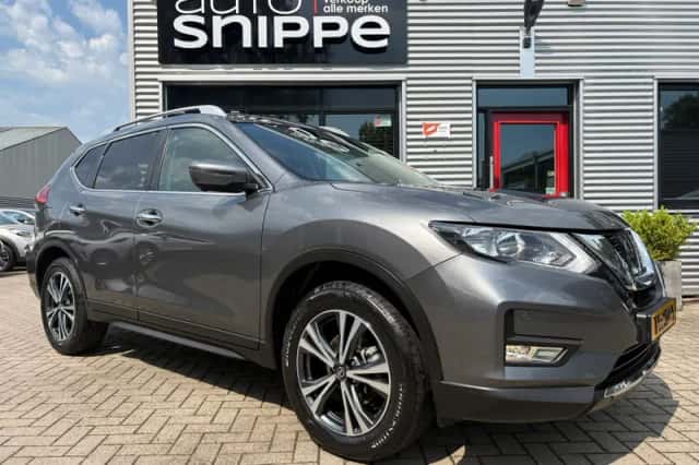 Nissan X-Trail (2018) thumbnail 2