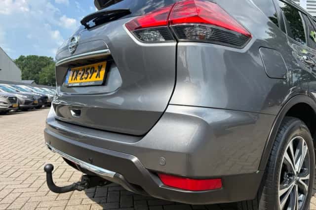 Nissan X-Trail (2018) thumbnail 5