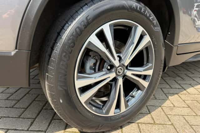 Nissan X-Trail (2018) thumbnail 6