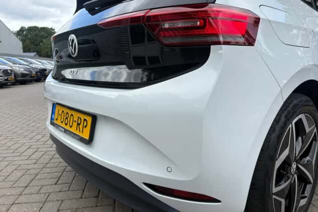 Volkswagen ID.3 (2020) thumbnail 5