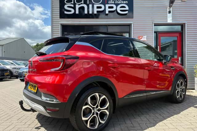 Renault Captur (2022) thumbnail 4