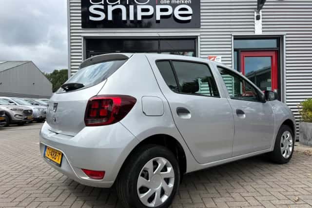 Dacia Sandero (2018) thumbnail 4