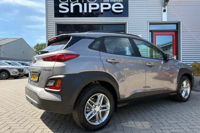 Hyundai Kona (2018) thumbnail 4